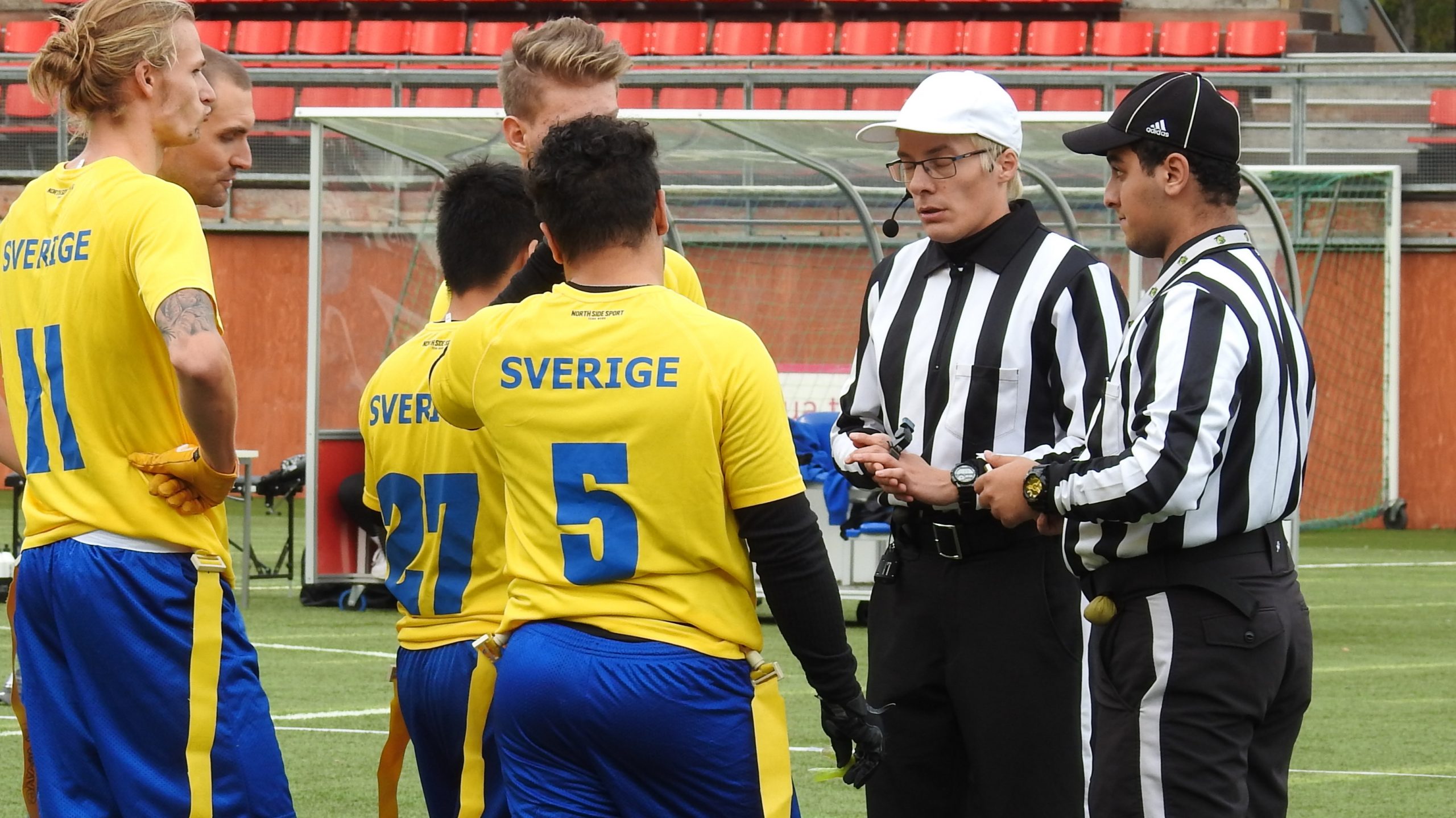 Utbildning för flaggfotbollsdomare